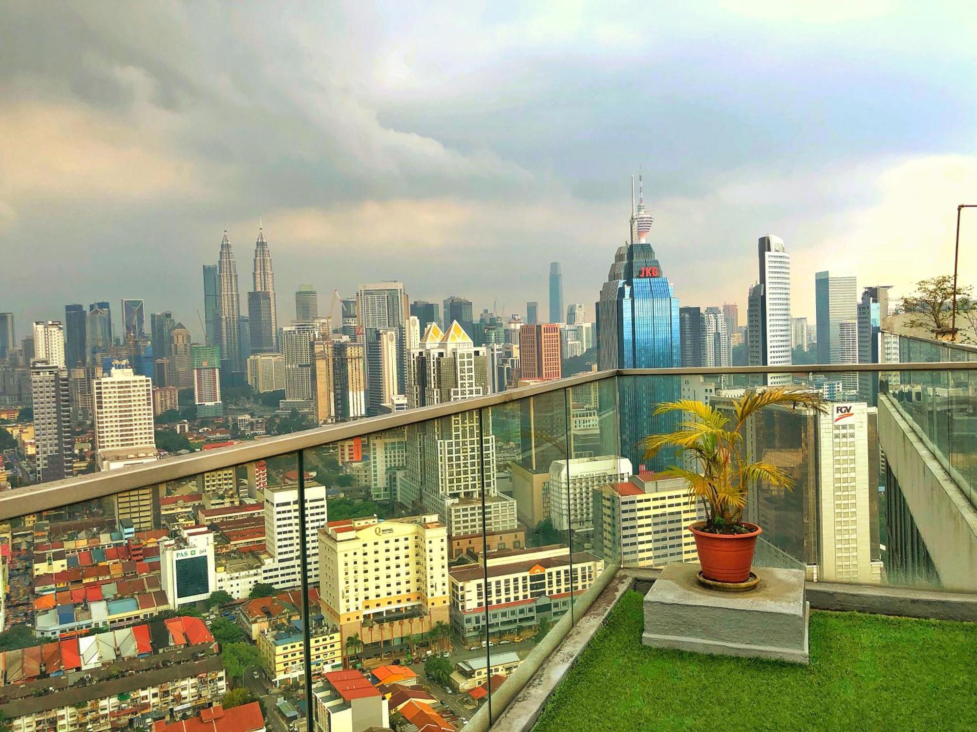 Penthouse On 34 - The Highest Unit And Best Views In Regalia & Private Rooftop Terrace Kuala Lumpur Exterior photo