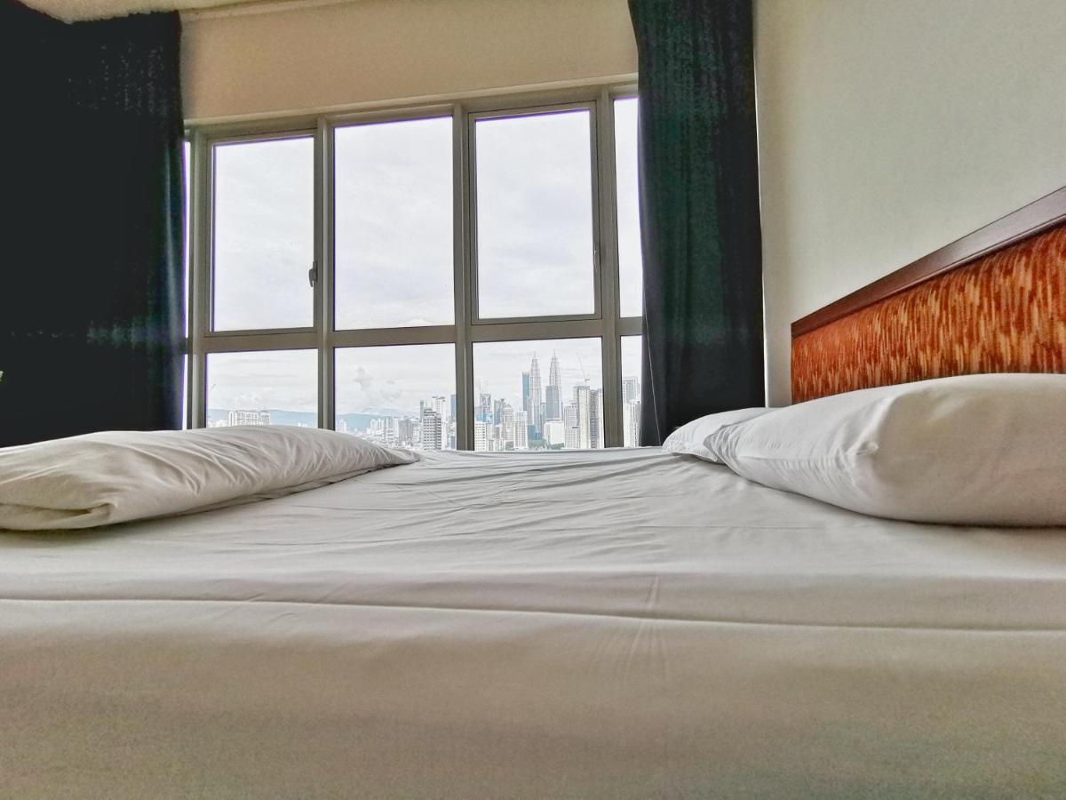 Penthouse On 34 - The Highest Unit And Best Views In Regalia & Private Rooftop Terrace Kuala Lumpur Exterior photo